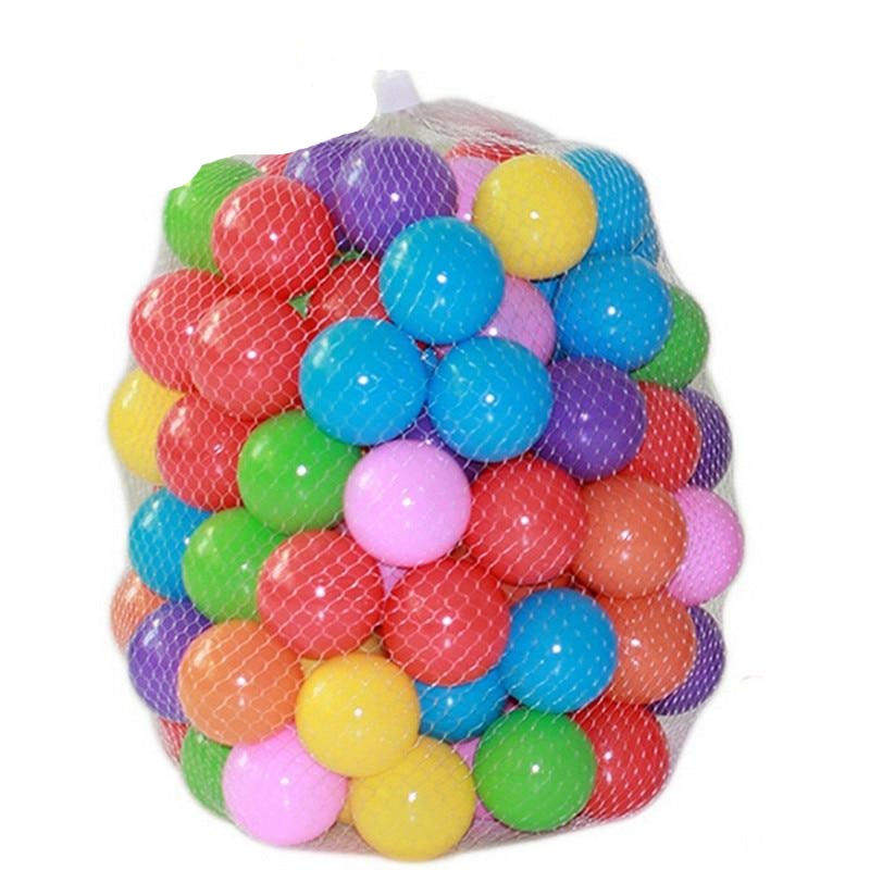 Barevné plastové míčky